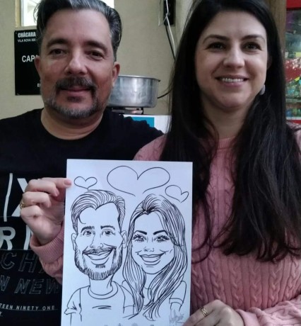 artista-noelle-porto-em-seu-evento-caricaturas-ao-vivo-big-2